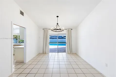 14853 SW 152nd Place Miami FL 33196