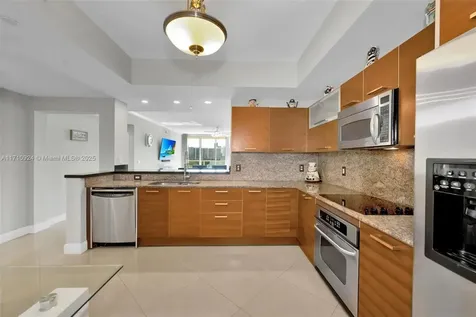 3330 NE 190th Street Aventura FL 33180