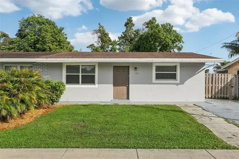 1932 SW 69th Avenue North Lauderdale FL 33068