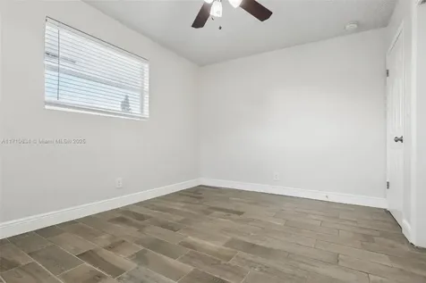 1932 SW 69th Avenue North Lauderdale FL 33068