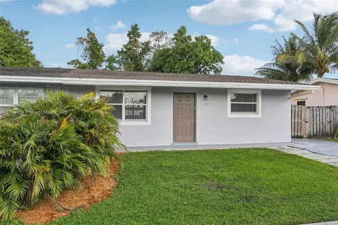 1932 SW 69th Avenue North Lauderdale FL 33068