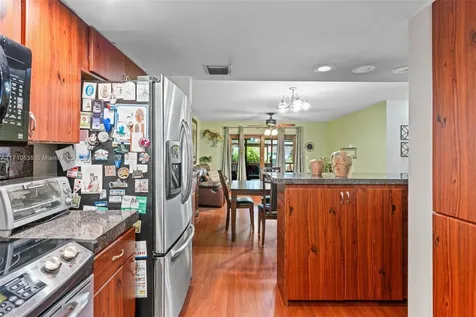 13750 Kendale Lakes Drive Miami FL 33183