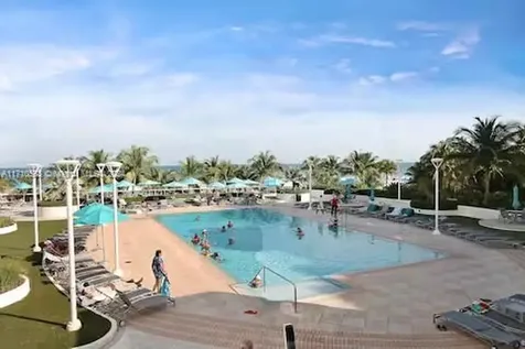 100 Lincoln Road Miami Beach FL 33139
