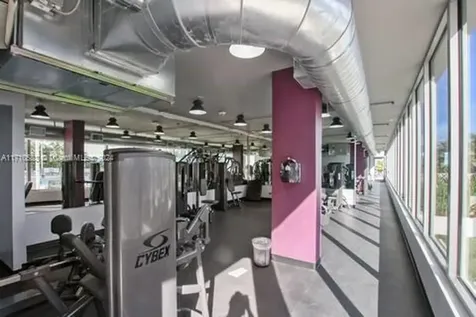 100 Lincoln Road Miami Beach FL 33139