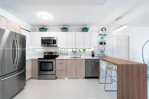 100 Lincoln Road Miami Beach FL 33139