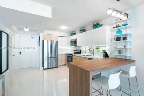 100 Lincoln Road Miami Beach FL 33139