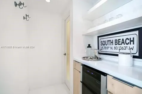 100 Lincoln Road Miami Beach FL 33139