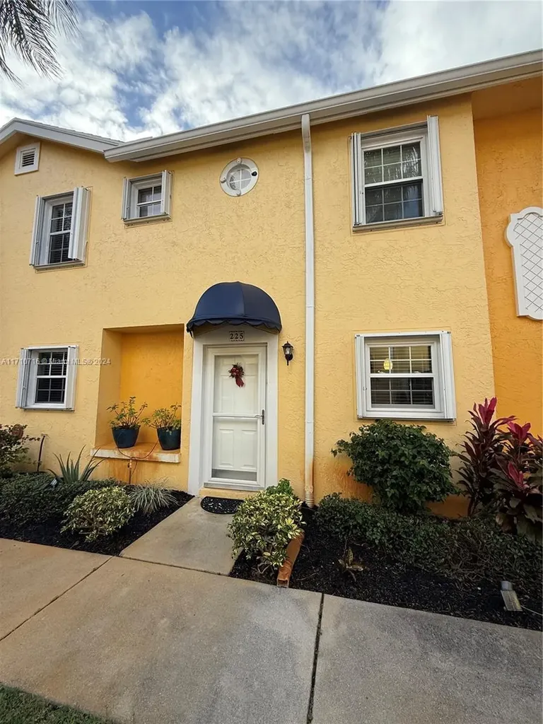 225 Waterside Drive Hypoluxo FL 33462