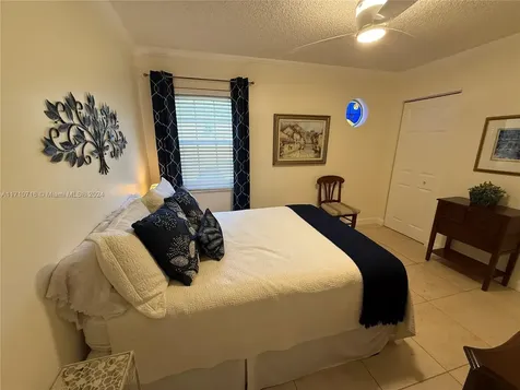 225 Waterside Drive Hypoluxo FL 33462