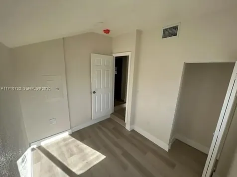 3529 NW 34th Street Miami FL 33142