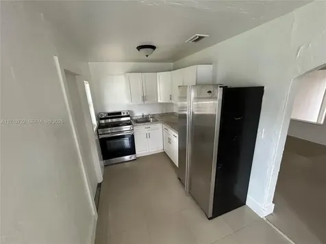 3529 NW 34th Street Miami FL 33142
