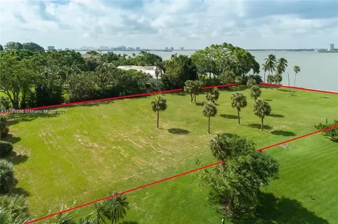 9 W Indian Creek Island Road Indian Creek FL 33154