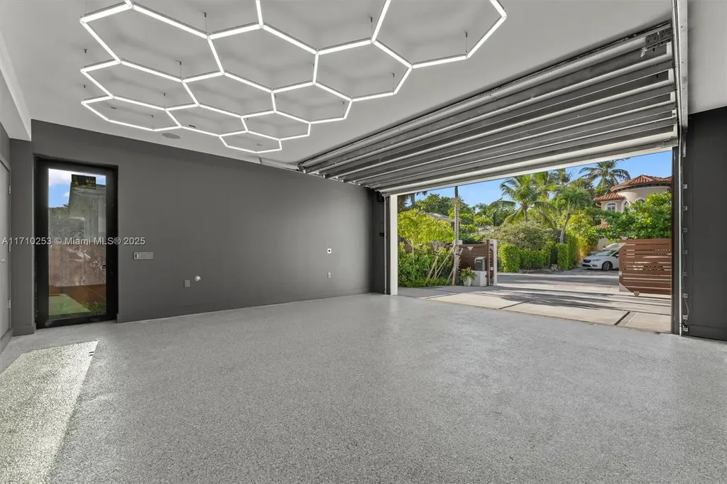 3306 NE 16th Street Fort Lauderdale FL 33304