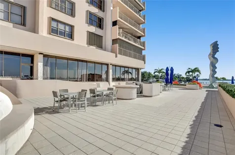 1800 NE 114th Street Miami FL 33181