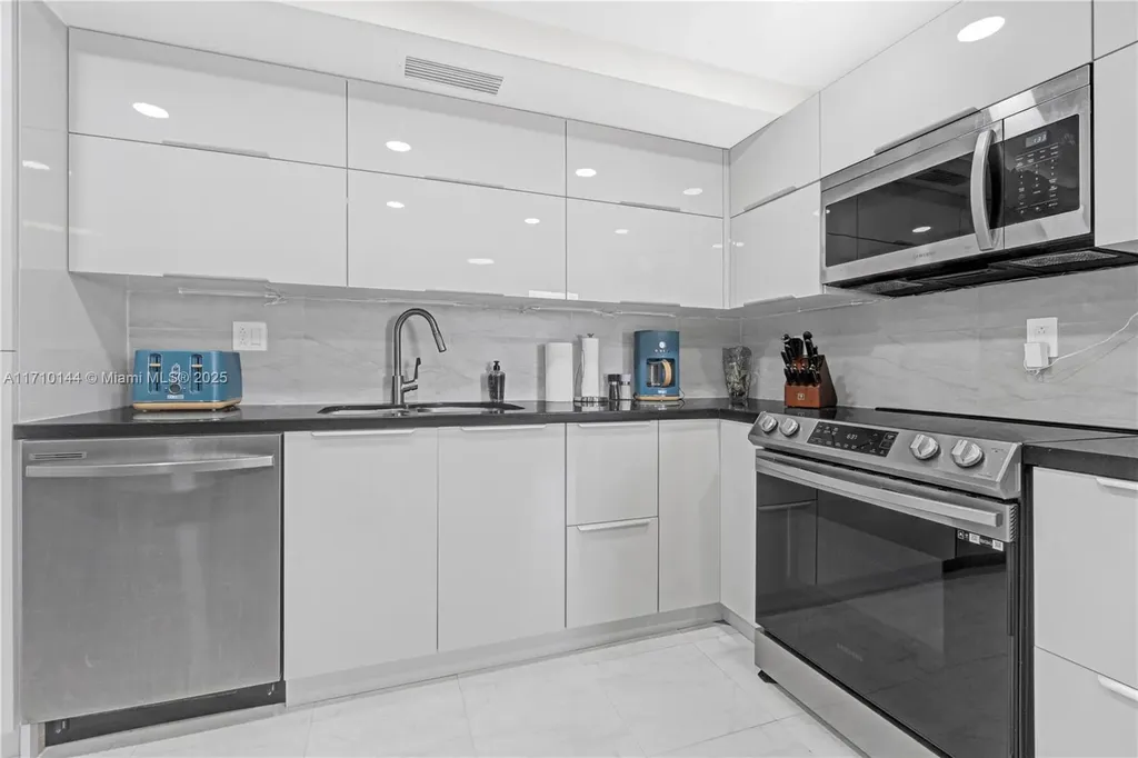 1600 S Ocean Drive Hollywood FL 33019