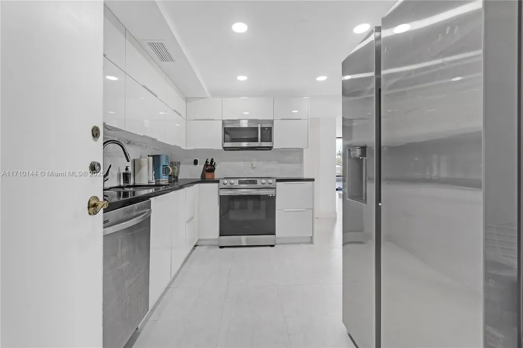 1600 S Ocean Drive Hollywood FL 33019