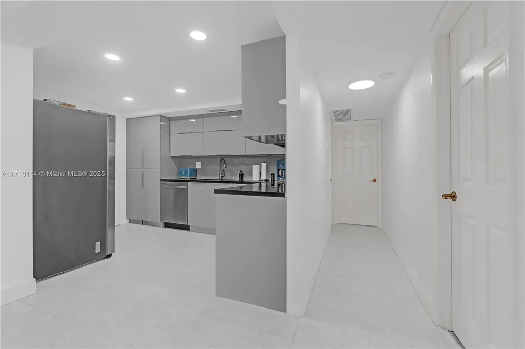 1600 S Ocean Drive Hollywood FL 33019