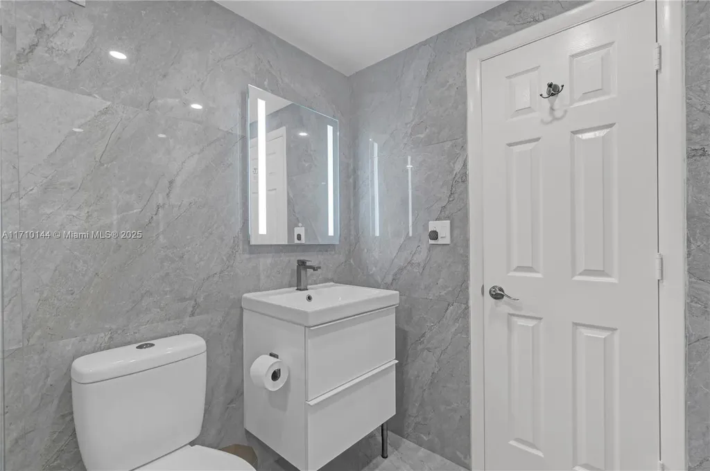 1600 S Ocean Drive Hollywood FL 33019