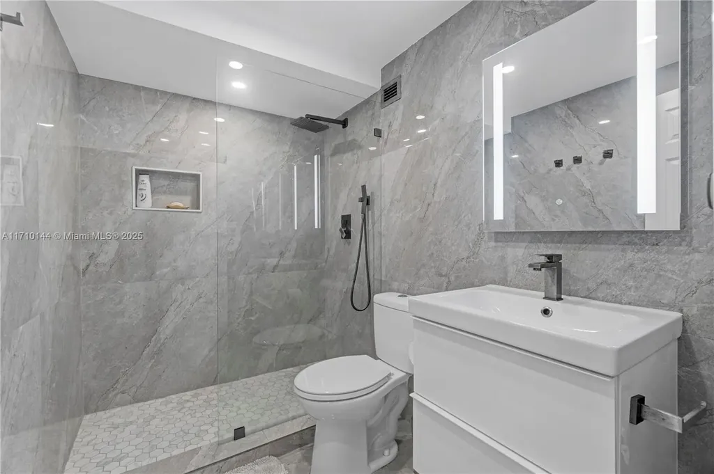 1600 S Ocean Drive Hollywood FL 33019