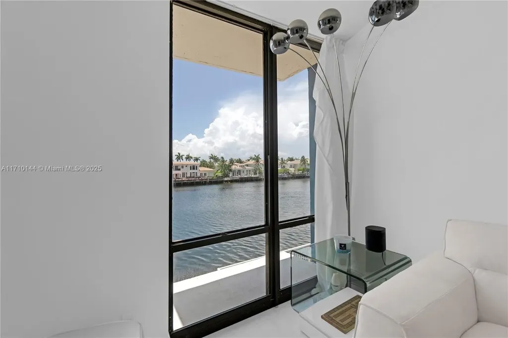 1600 S Ocean Drive Hollywood FL 33019