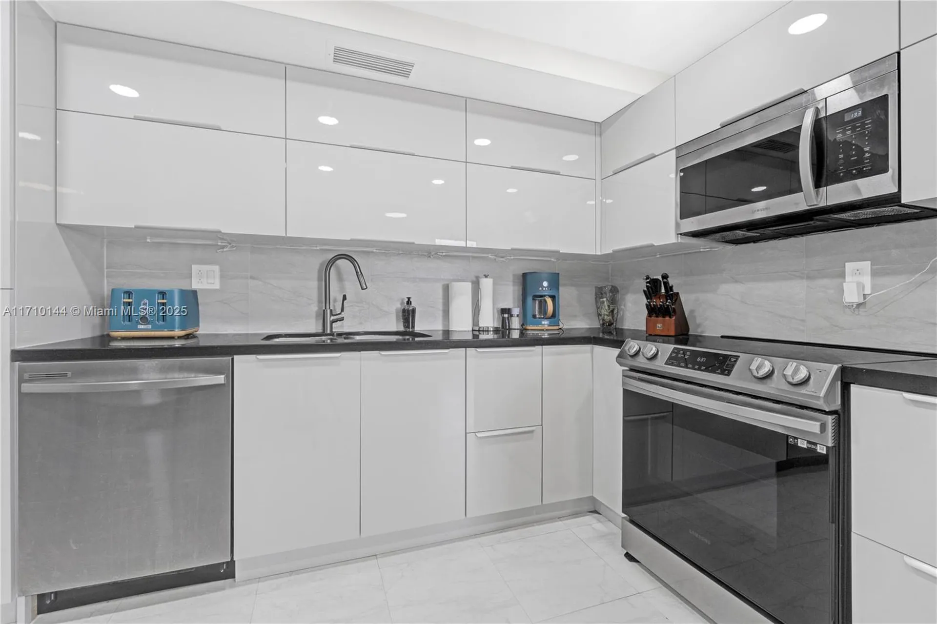 1600 S Ocean Drive Hollywood FL 33019