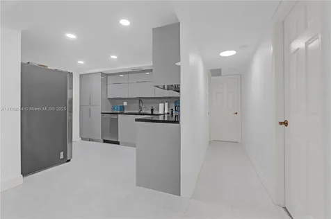 1600 S Ocean Drive Hollywood FL 33019
