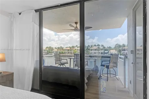 1600 S Ocean Drive Hollywood FL 33019