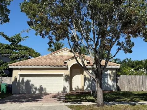 16605 SW 68th Terrace Miami FL 33193