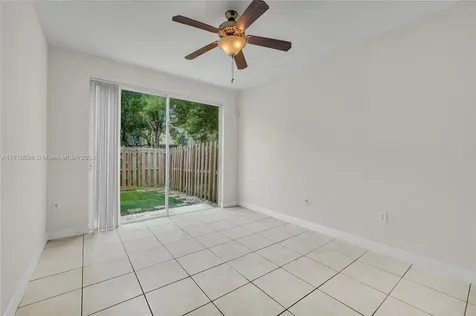 2507 SE 15th Court Homestead FL 33035