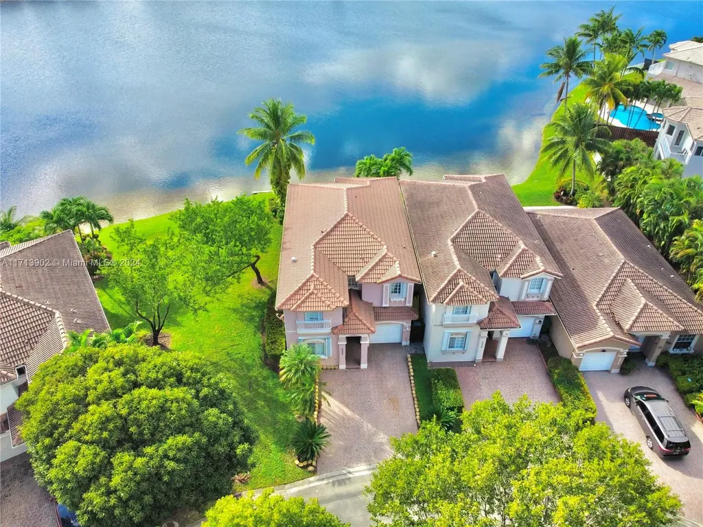 6854 NW 107th Place Doral FL 33178