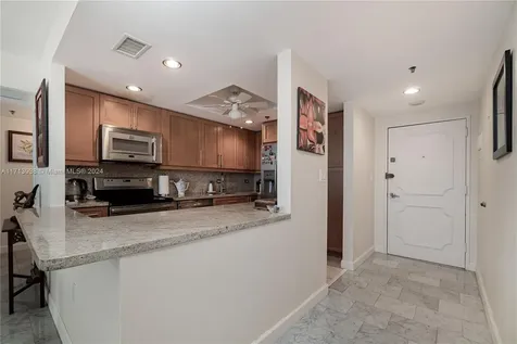 20515 E Country Club Drive Aventura FL 33180