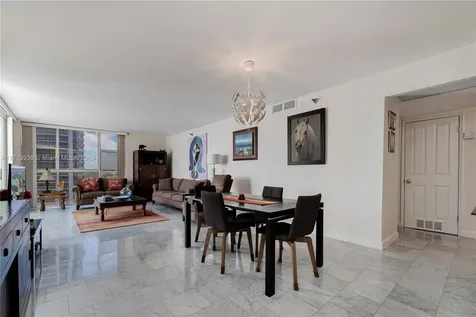 20515 E Country Club Drive Aventura FL 33180