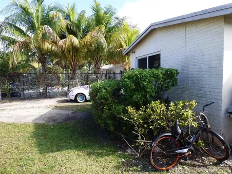 2740 NW 50th Street Miami FL 33142