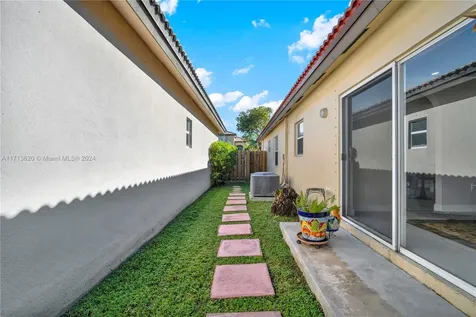 5212 NW 112th Court Doral FL 33178