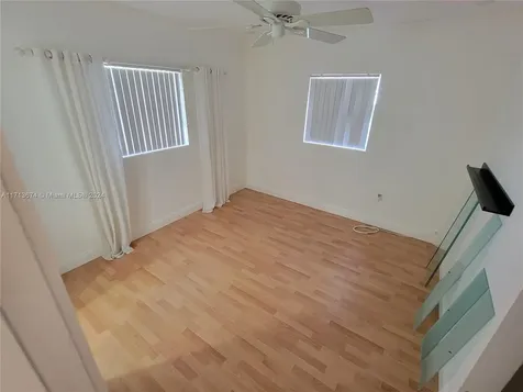 3935 NW 171st Terrace Miami Gardens FL 33055