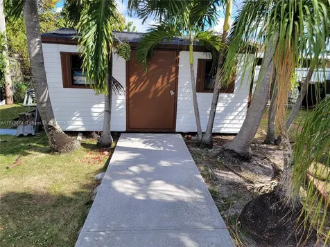 3935 NW 171st Terrace Miami Gardens FL 33055
