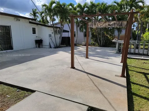 3935 NW 171st Terrace Miami Gardens FL 33055
