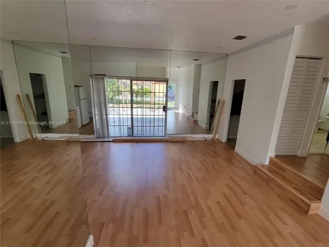 3935 NW 171st Terrace Miami Gardens FL 33055