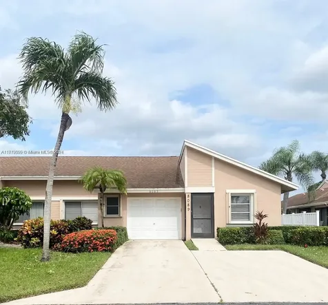 8089 Sweetbriar Way Boca Raton FL 33496