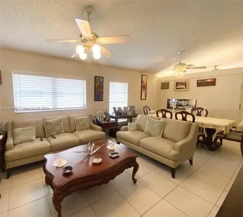 8089 Sweetbriar Way Boca Raton FL 33496