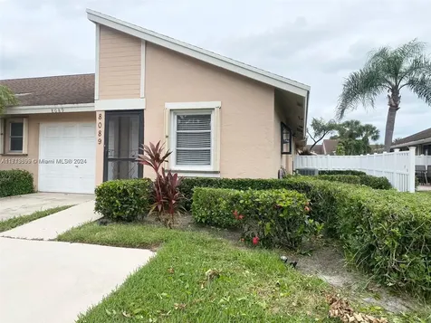 8089 Sweetbriar Way Boca Raton FL 33496