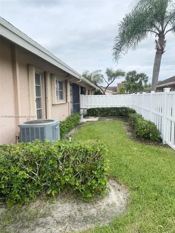 8089 Sweetbriar Way Boca Raton FL 33496