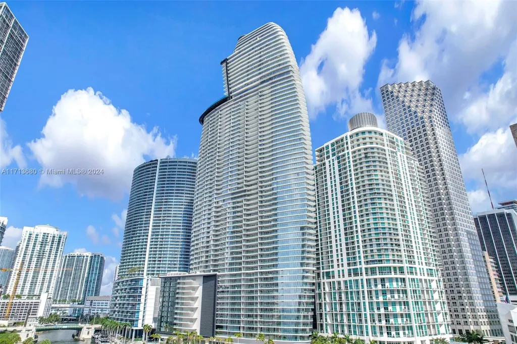 300 Biscayne Boulevard Way Miami FL 33131