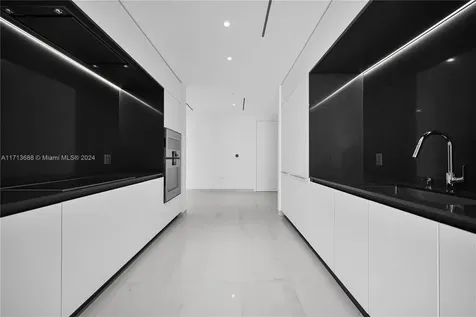 300 Biscayne Boulevard Way Miami FL 33131