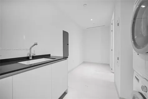 300 Biscayne Boulevard Way Miami FL 33131