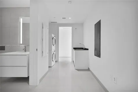 300 Biscayne Boulevard Way Miami FL 33131