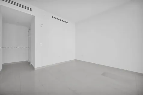 300 Biscayne Boulevard Way Miami FL 33131
