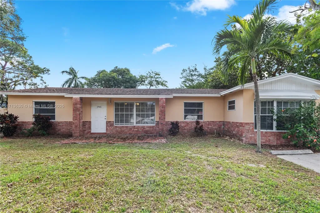 1765 N 16th Court N Lake Worth FL 33460