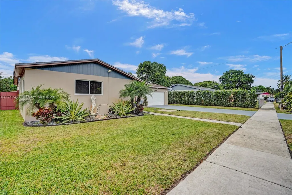 19610 NE 1st Place Miami FL 33179