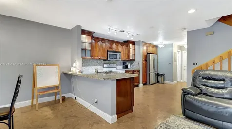2868 NW 80th Avenue Sunrise FL 33322